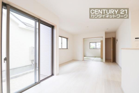 rO@獷ޗzrOł낮Ƒgݍ݂܂B