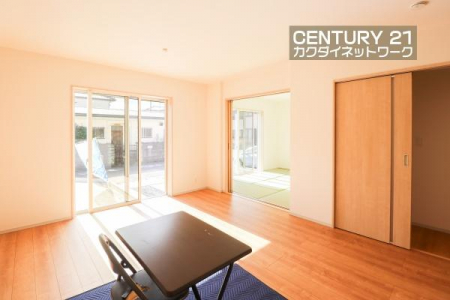 rO@獷ޗzrOł낮Ƒgݍ݂܂B