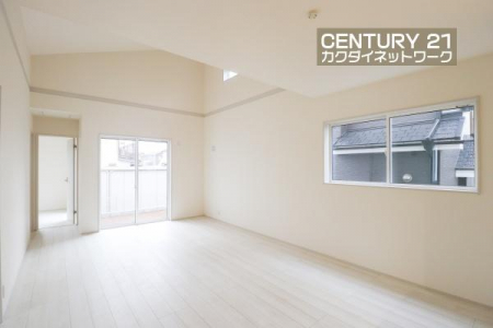 rO@獷ޗzrOł낮Ƒgݍ݂܂B