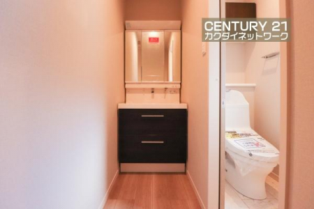 ʑEʏ@2Kɂʑ䂪܂̂ŁAZɐʑ҂邱ƂȂȂ܂B