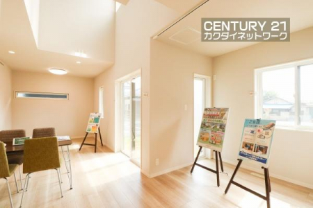 rO@獷ޗzrOł낮Ƒgݍ݂܂B