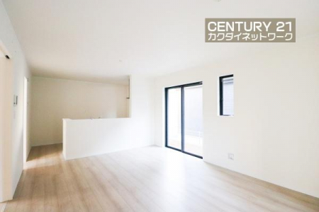 ���r���O�@�J���I�ȃ��r���O�_�C�j���O�ɂ͎��R�ƉƑ��݂�Ȃ��W�܂��Ă��܂��B