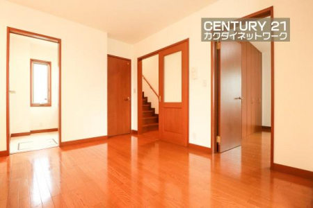 rO@JIȃrO_CjOɂ͎RƉƑ݂ȂW܂Ă܂B