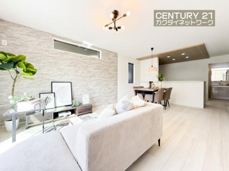 ���r���O�@�J���I�ȃ��r���O�_�C�j���O�ɂ͎��R�ƉƑ��݂�Ȃ��W�܂��Ă��܂��B