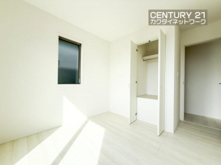 �@�����g�őf�G�ȋ�Ԃ�n��グ���܂��B