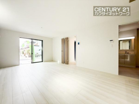 ���r���O�@�����獷�����ޗz�������r���O�ł��낮�Ƒ���g������ݍ��݂܂��B