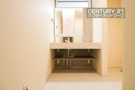 ���ʑ�E���ʏ��@�Z�������ł����[�L�x�Ȑ��ʑ�Ō����ǂ��g�x�x���ł��܂��B�傫�ȋ��Őg�����Ȃ݃`�F�b�N���y����B�����Ղ�̎��[�X�y�[�X�Ő����𐴌��ɂ��ꂢ�ɕۂĂ܂��B