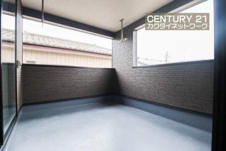 oRj[@t̃oRj[ŋ}ȉJŐ󕨂GĂ܂Sz܂B