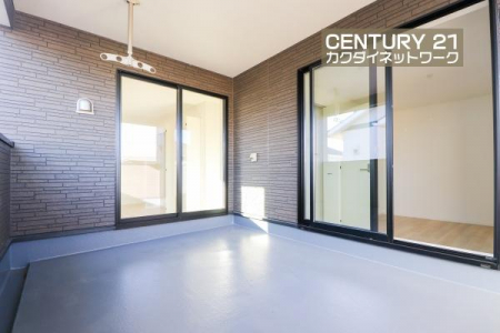 oRj[@t̃oRj[ŋ}ȉJŐ󕨂GĂ܂Sz܂B