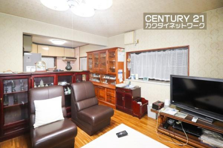 rO@JIȃrO_CjOɂ͎RƉƑ݂ȂW܂Ă܂B