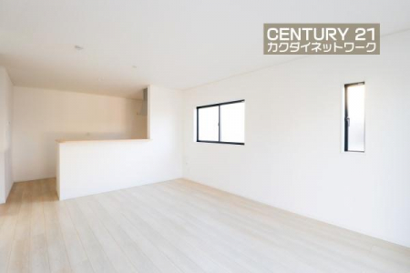 ���r���O�@�J���I�ȃ��r���O�_�C�j���O�ɂ͎��R�ƉƑ��݂�Ȃ��W�܂��Ă��܂��B