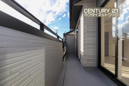 �o���R�j�[�@�����̗z�����~�蒍���A�����ɗz���܂�𐶂ݏo���Ă���܂��B