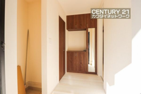 ���ց@���ւɂ͓y�Ԏ��[���������܂��B�C�ȊO�ɂ��P��O�Ŏg�p���铹��Ȃǂ����[���鎖���ł��A���ւ����ꂢ�ɂ��g�����������܂��B