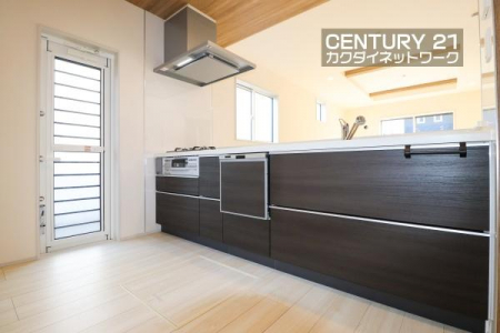 �L�b�`���@���[�L�x�ȃL�b�`���ŁA������������ꂢ�Ɏ��[�B