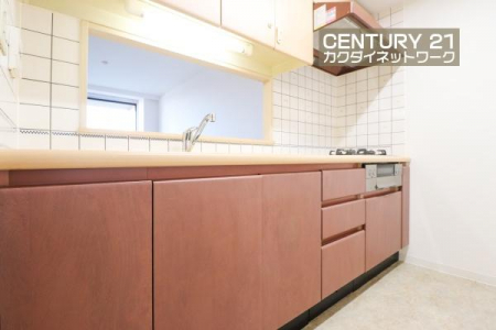 �L�b�`���@���[�L�x�ȃL�b�`���ŁA������������ꂢ�Ɏ��[�B