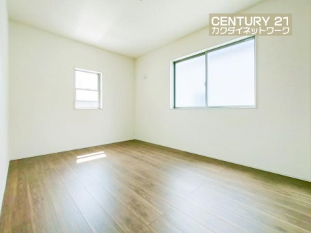 �@�����璍�����z���Ŗ��邢��ԁB