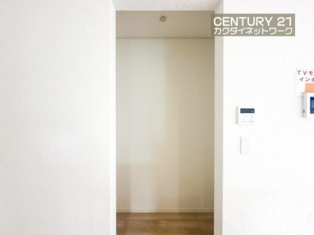 ���[�@�L�b�`�����Ɏ��[�����肨�َq��H�ށE���H�Ȃǂ����[�ł��܂��B���i�g��Ȃ�������������܂��Ă�����̂łƂĂ��֗��ł��B