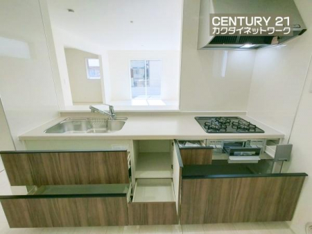 �L�b�`���@���[�L�x�ȃL�b�`���ŁA������������ꂢ�Ɏ��[�B