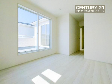 �@�����g�őf�G�ȋ�Ԃ�n��グ���܂��B