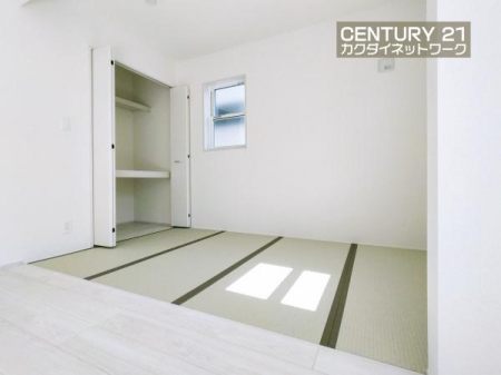 �@LDK�ɗאڂ��Ă���̂ł��q�l��V�΂����肨���Q�������肵�Ȃ���Ǝ����s���܂��B