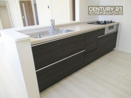 �L�b�`���@���[�L�x�ȃL�b�`���ŁA������������ꂢ�Ɏ��[�B