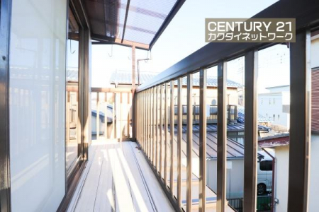 �o���R�j�[�@�����̗z�����~�蒍���A�����ɗz���܂�𐶂ݏo���Ă���܂��B