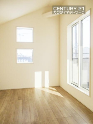 �@�����璍�����z���Ŗ��邢��ԁB