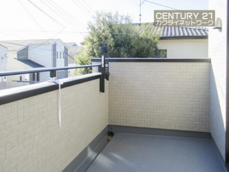 �o���R�j�[�@�[���ȍL�����m�ۂ��ꂽ�o���R�j�[�B