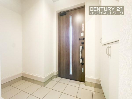 ���ց@�V���[�Y�C���N���[�[�b�g�����B�C�ȊO�ɂ��P��R�[�g�����[���鎖���ł��A���ւ����ꂢ�ɂ��g�����������܂��B