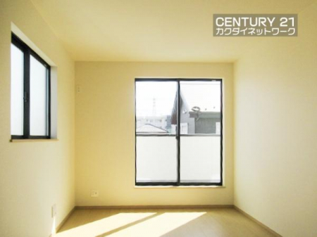 �@�����g�őf�G�ȋ�Ԃ�n��グ���܂��B