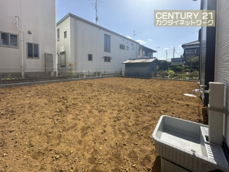 ��@����ł́A�ƒ�؉���BBQ�Ȃǂ���y�ɃA�E�g�h�A���y���߂܂��B