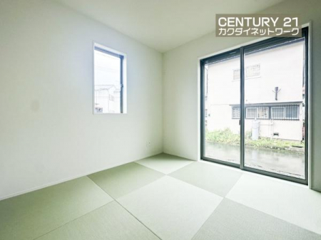 �@LDK�ɗאڂ��Ă���̂ł��q�l��V�΂����肨���Q�������肵�Ȃ���Ǝ����s���܂��B