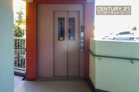 �@�G���x�[�^�[