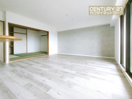 ���r���O�@�J���I�ȃ��r���O�_�C�j���O�ɂ͎��R�ƉƑ��݂�Ȃ��W�܂��Ă��܂��B