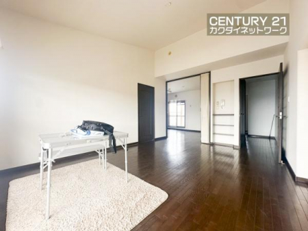 ���r���O�@�����獷�����ޗz�������r���O�ł��낮�Ƒ���g������ݍ��݂܂��B