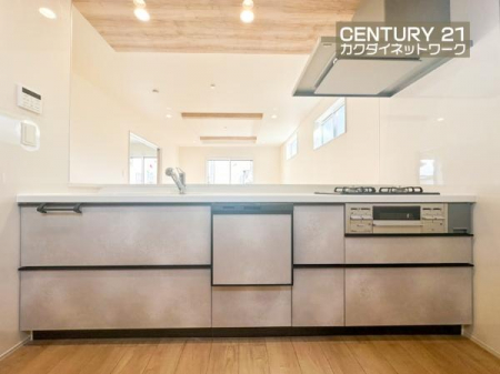 �L�b�`���@���[�L�x�ȃL�b�`���ŁA������������ꂢ�Ɏ��[�B