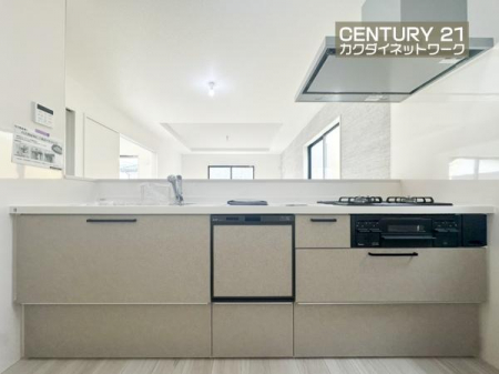 �L�b�`���@���[�L�x�ȃL�b�`���ŁA������������ꂢ�Ɏ��[�B