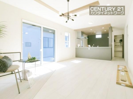 ���r���O�@�����獷�����ޗz�������r���O�ł��낮�Ƒ���g������ݍ��݂܂��B