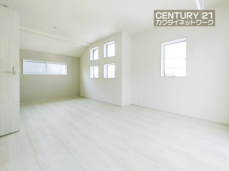 �@�����g�őf�G�ȋ�Ԃ�n��グ���܂��B