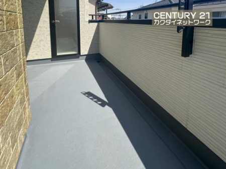 �o���R�j�[�@�����̗z�����~�蒍���A�����ɗz���܂�𐶂ݏo���Ă���܂��B