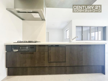 �L�b�`���@���[�L�x�ȃL�b�`���ŁA������������ꂢ�Ɏ��[�B